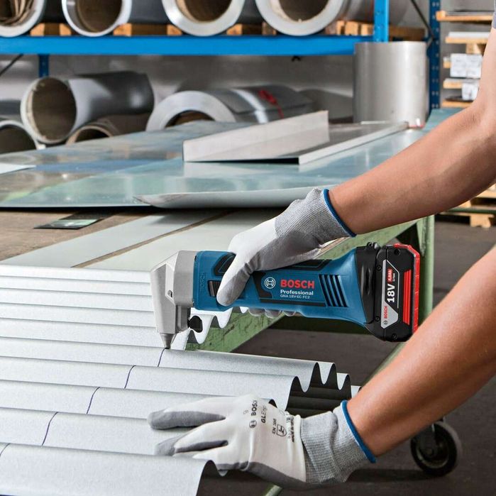 Аккумуляторные ножницы по металлу Bosch GNA 18V-16