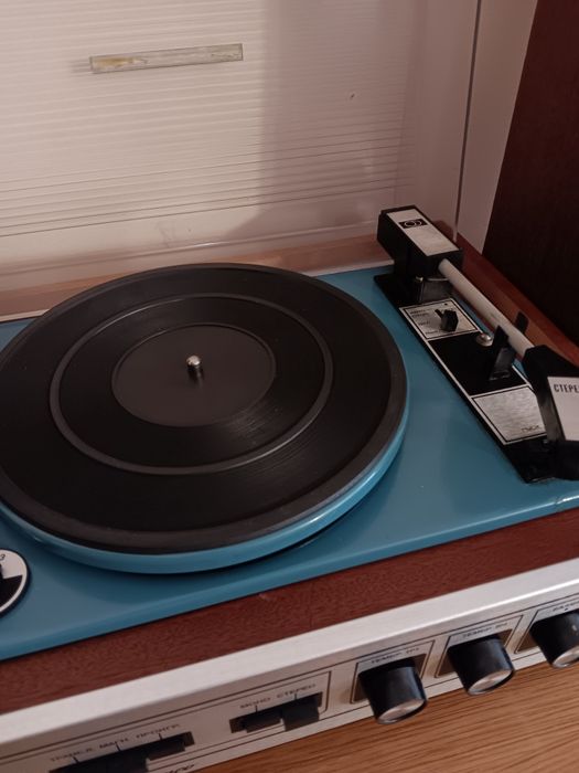 Adevarata legenda! Vand pick-up Akkord 201 stereo perfect funcțional ș