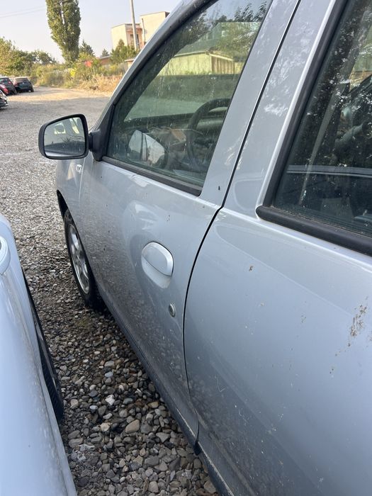 Ușă stânga față Dacia Logan MCV 2014