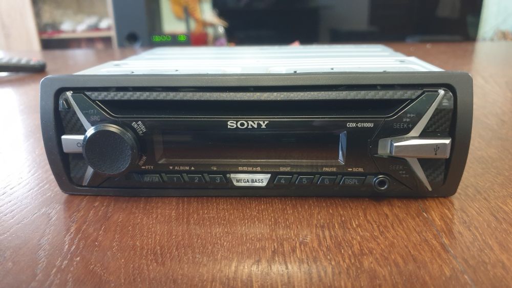 Авто радио плеър музика за кола Сони Sony CD MP-3 USB AUX