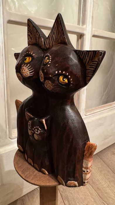 Дървени котета– Индонезия.