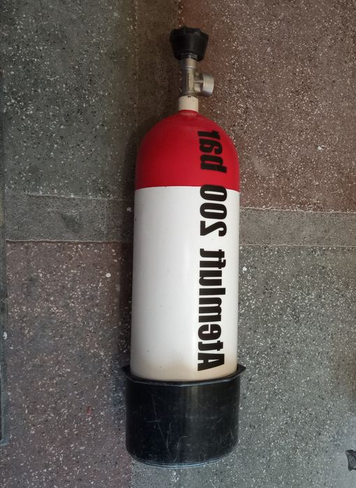 Продавам желязна бутилка - 1 брой - 5L - 200 BAR - АТМОСФЕРИ работно налягане