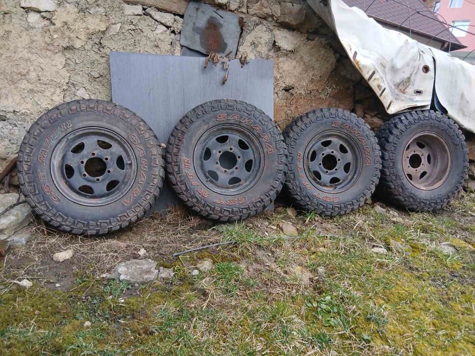 Гуми с джанти 235/75/15