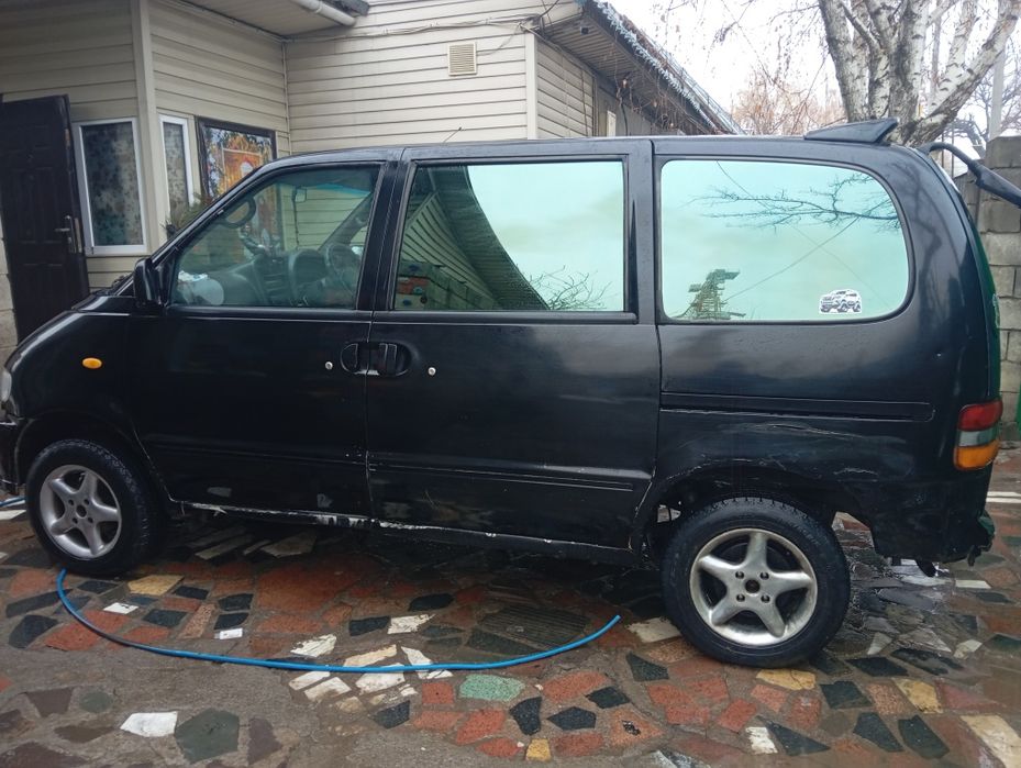 Продам Ниссан Сирену