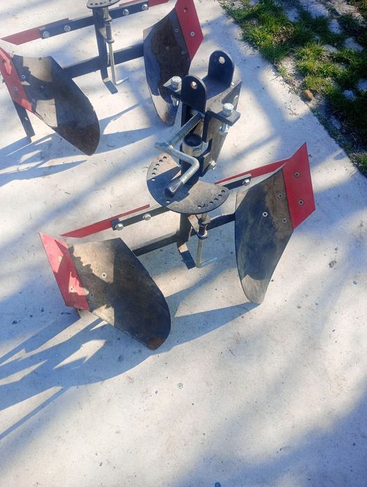 Плуг обръщателен за мотоблок и мотофреза