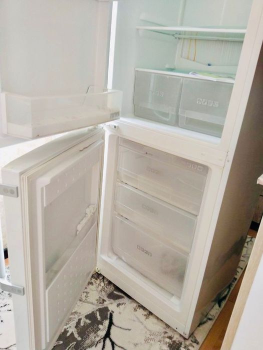 Холодильник Artel