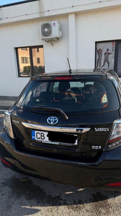 Тойота Ярис Хибрид