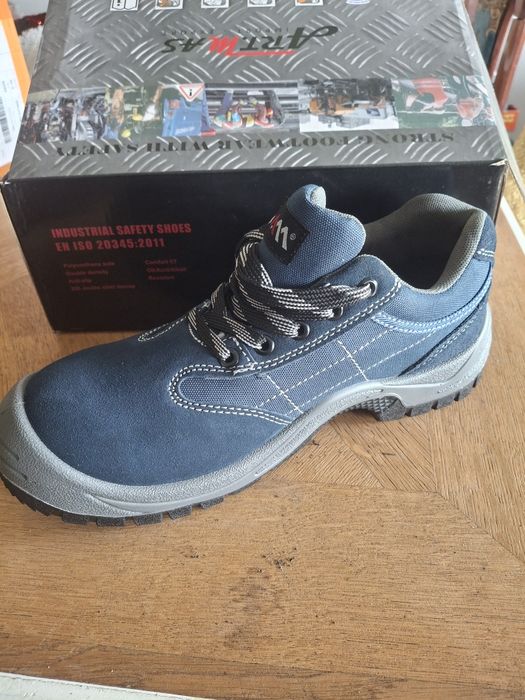 Pantofi protectie cu bot metalic. Pantof munca , marimea 41