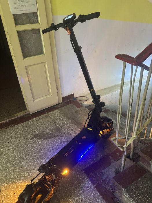 Vand trotineta g2 master 4000 de lei