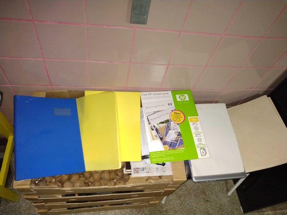 Hartie diverse culori pentru insert, dosare