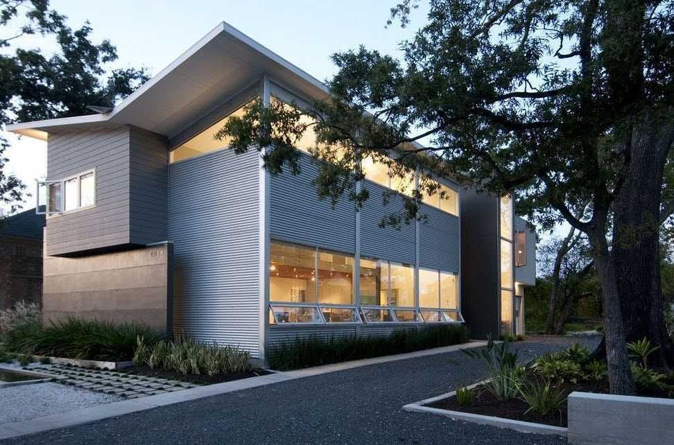 Сэндвич-панель имеющий трёхслойную структуру