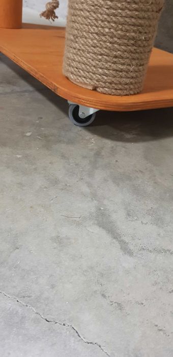 Продавам катерушка (драскалка) за котки