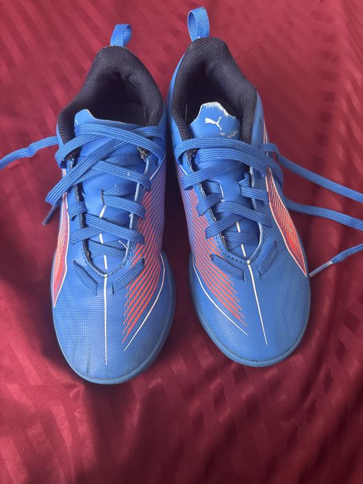 Ghete fotbal Puma marimea 35