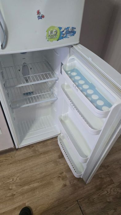 Продам холодильник