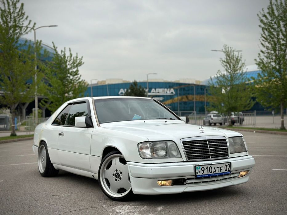 Mercedes-Benz E220
