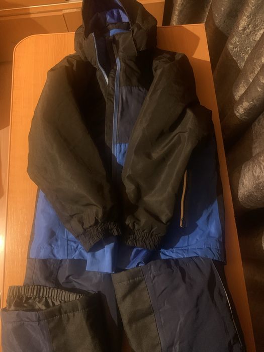 Costum Decathlon iarna schi