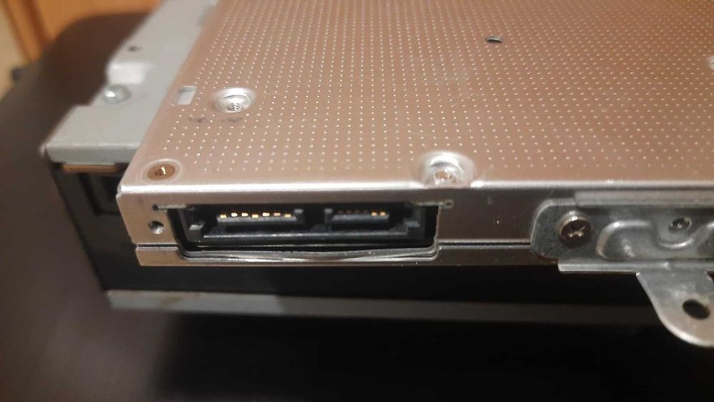 Doua unitati optice dvd-rw PC/LAPTOP 50lei unitatea.