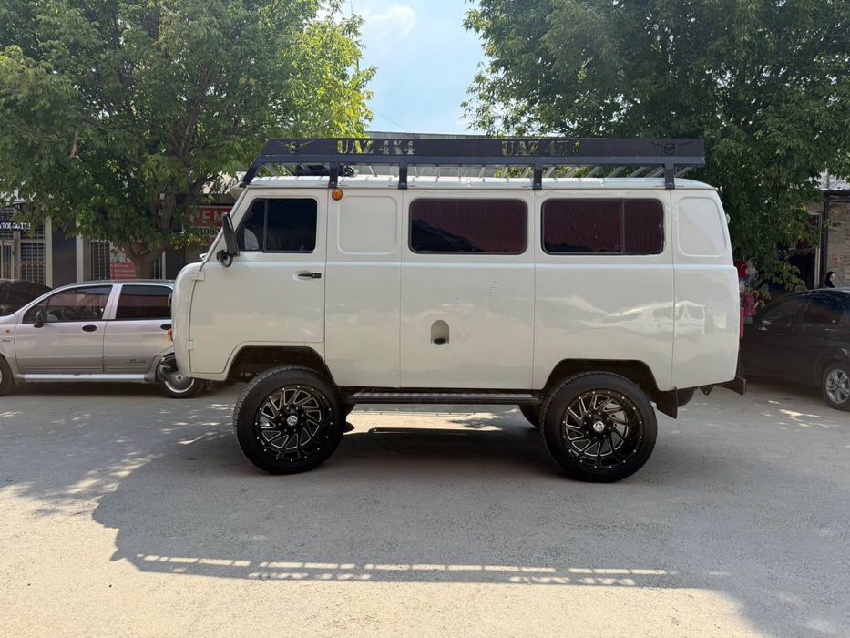 Uaz buxanka sotuvda