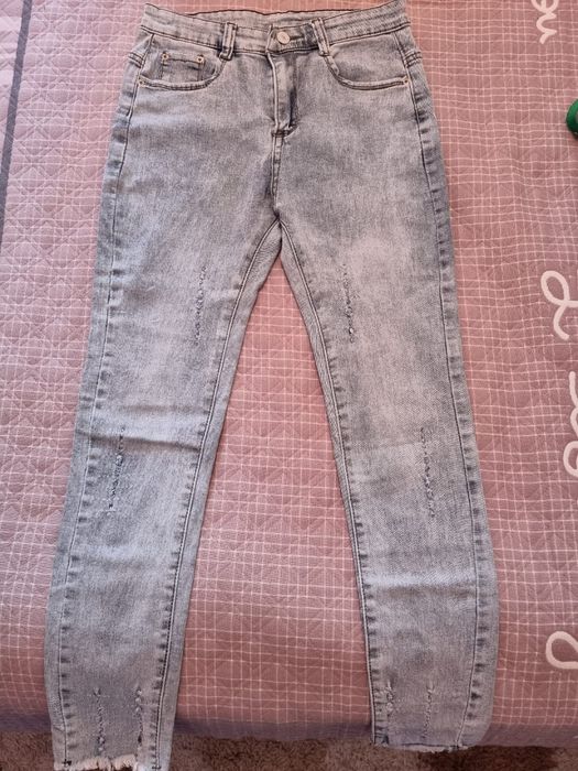 Джинсы для женщин