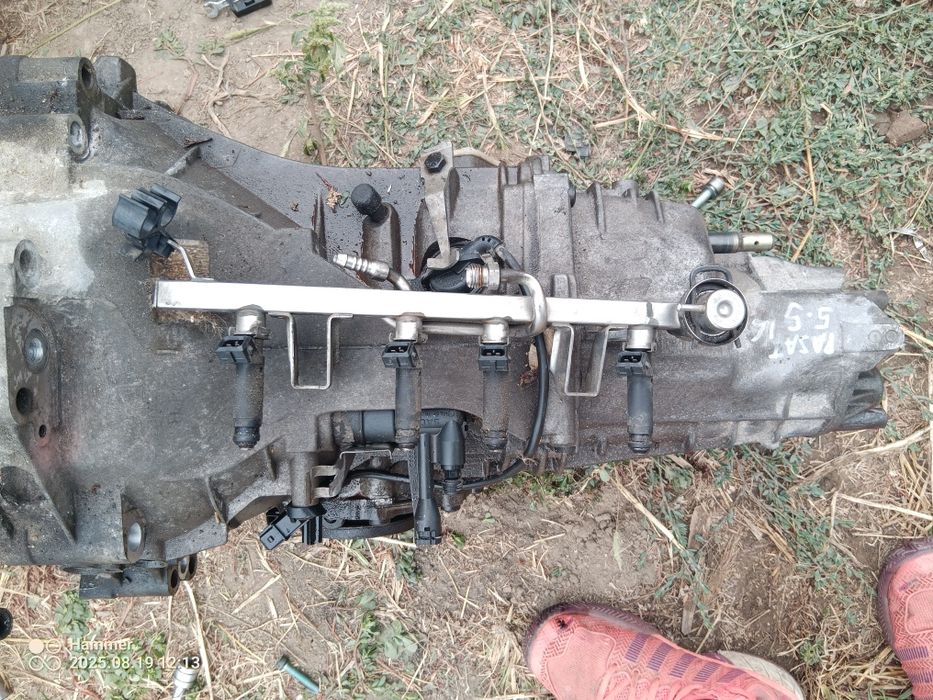 Продавам бензинова рейка с дюзите за passat 5.5 1.6 бензин