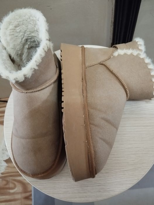 Угги   женские  размер  38.