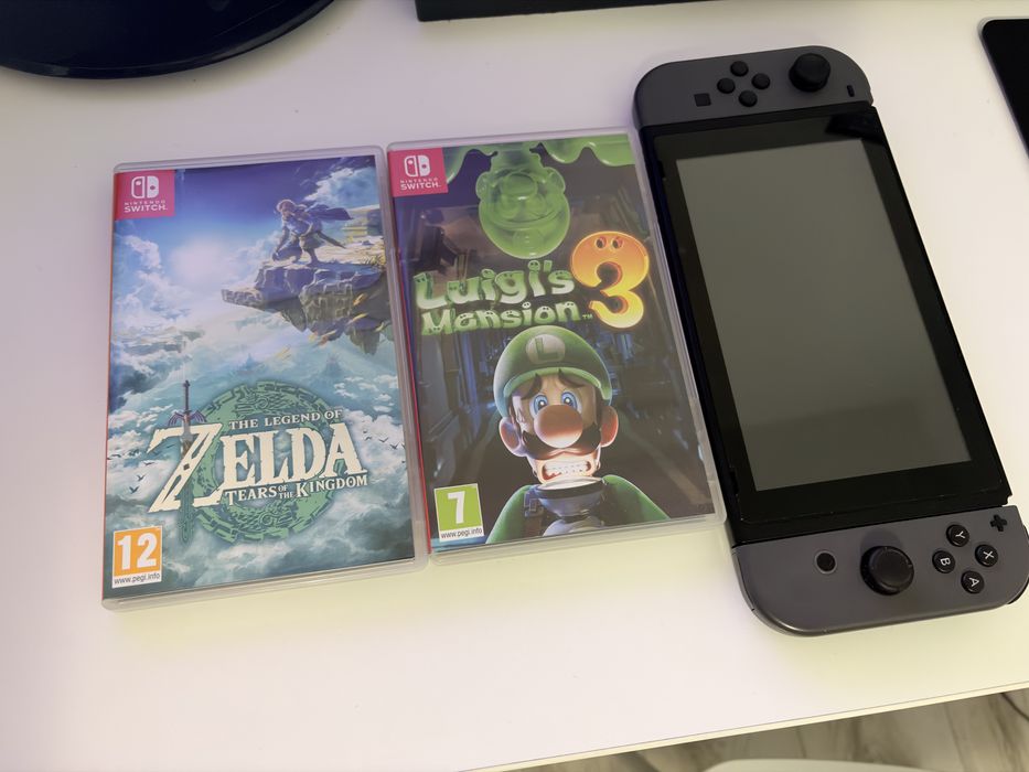 Nintendo Switch + Accesorii + Jocuri