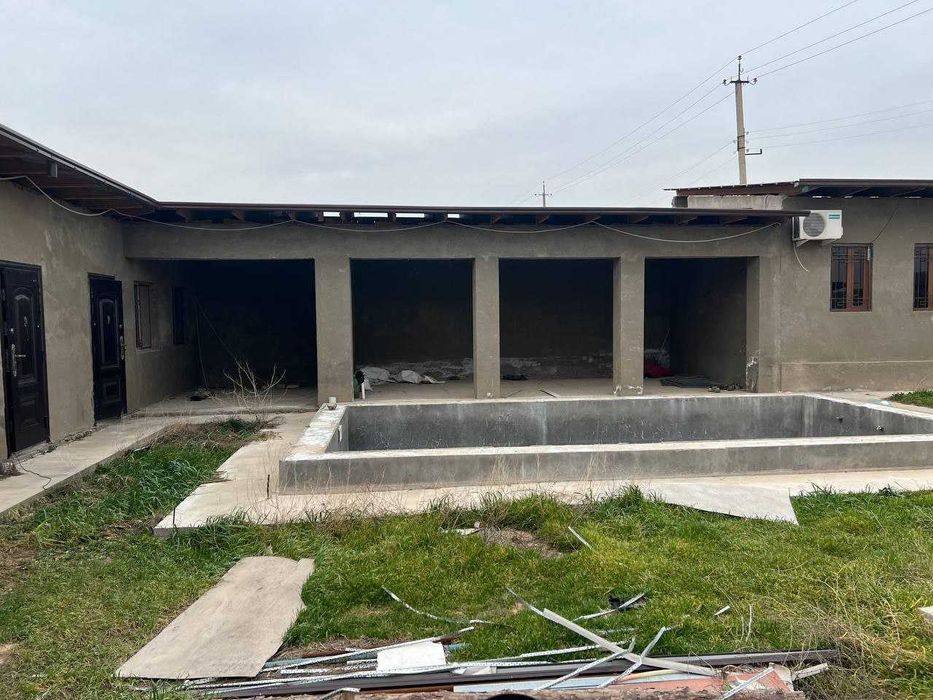 Dacha sotiladi Qibray uzumzor tomonlarda
