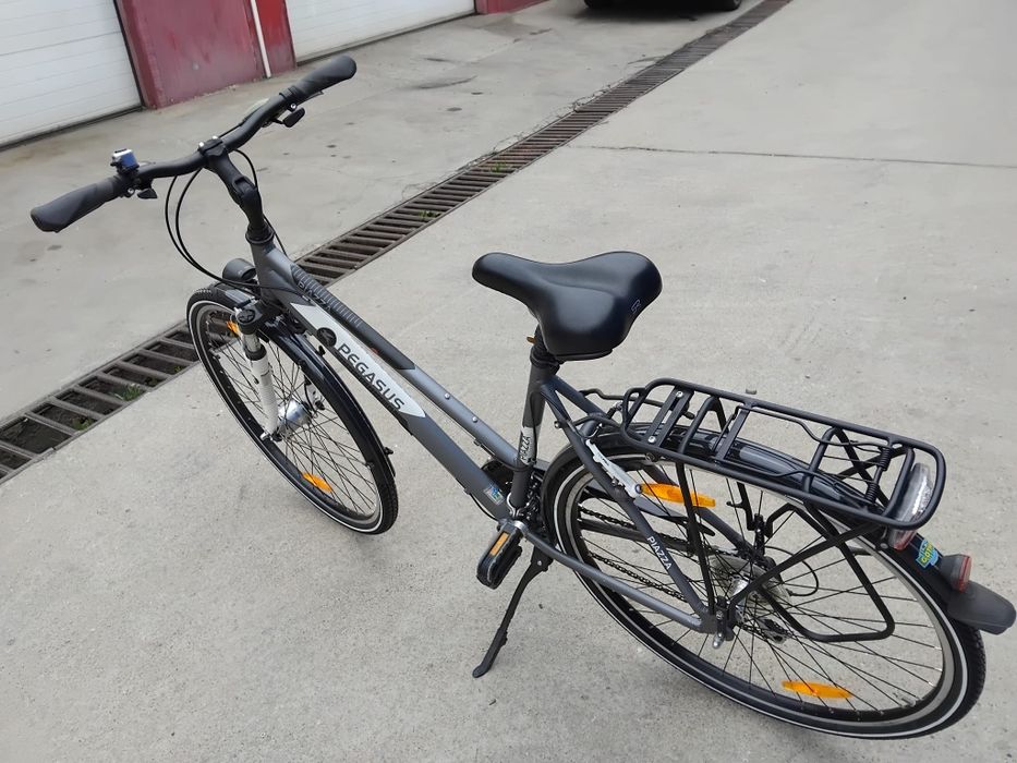 Vând bicicleta Pegasus din aluminiu pentru damă