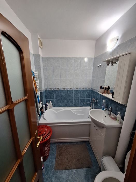 Vand apartament 2 camere