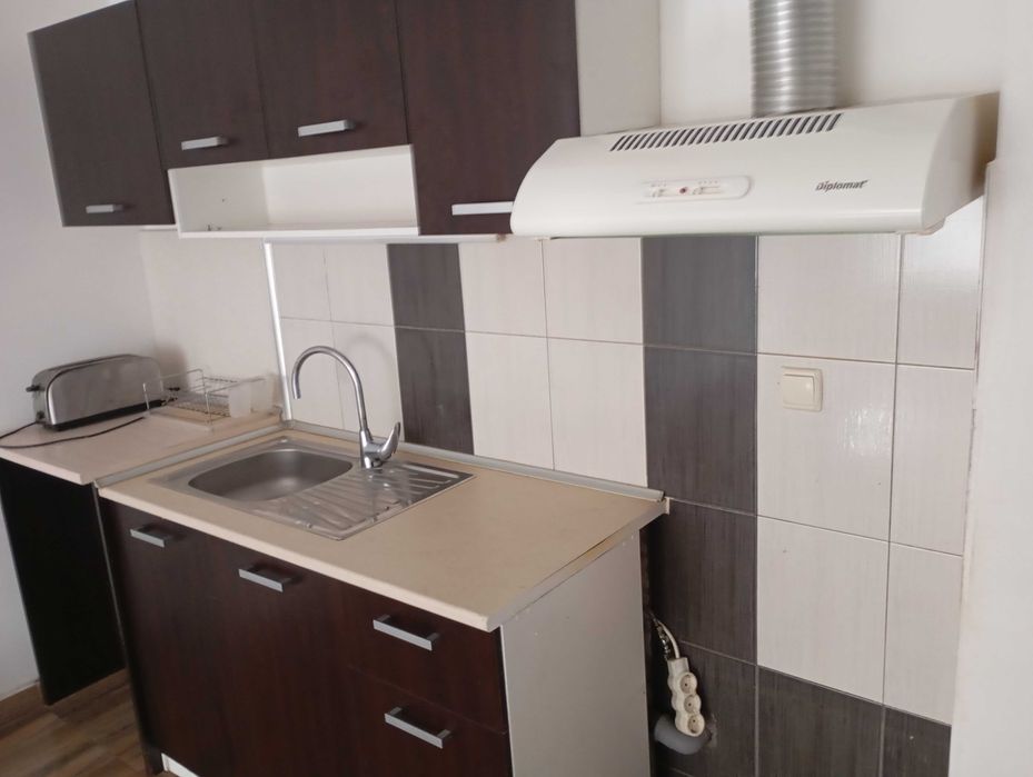 Зона Б–19, Ет.3, 2011год. без преход. 60м2., 50 застроена площ.