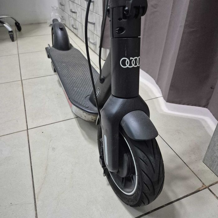 Trotineta Audi Electric Kick - Powered by Segway Zeus Amanet 30300