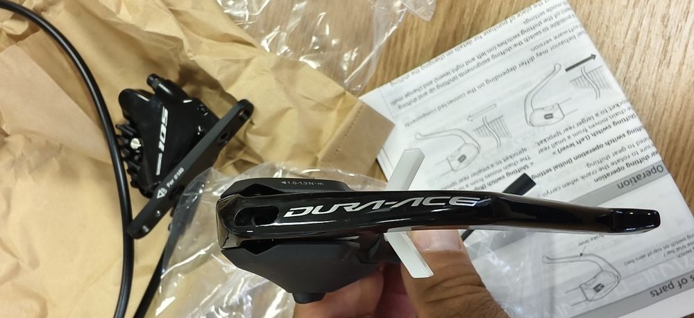 Команда Shimano Dura-Ace Di2 Shift/Brake Lever STI ST-R9180 2-/11-/12-speed
