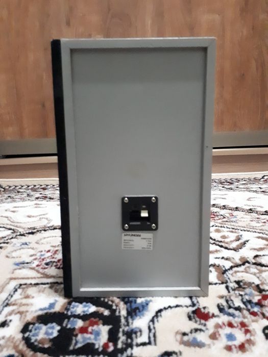 Сабвуфер HYUNDAI