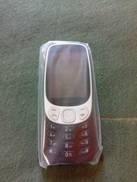 Nokia 3210 4g.          .
