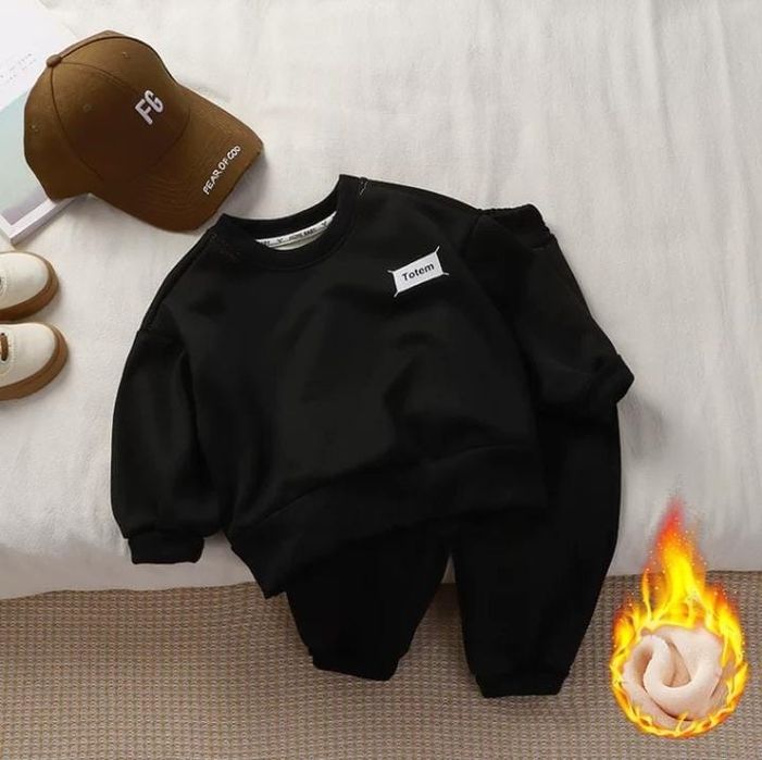 Продам детский костюм