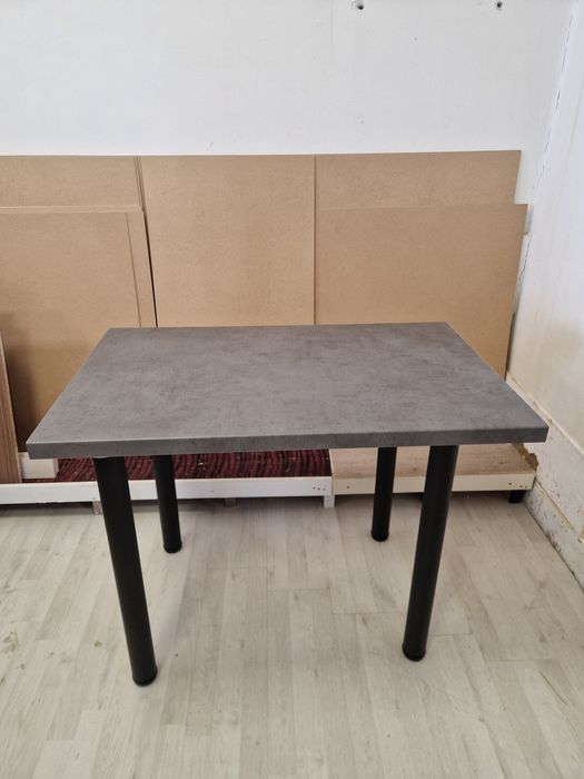 Vând mese de bucătărie