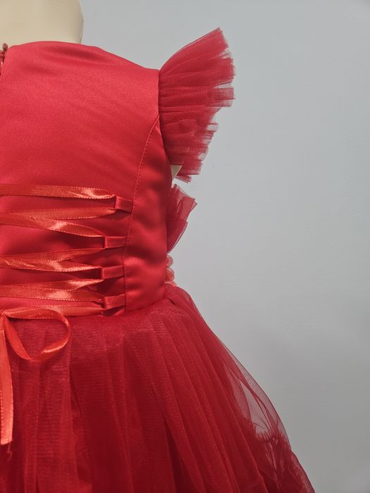 Нарядные платья для девочки