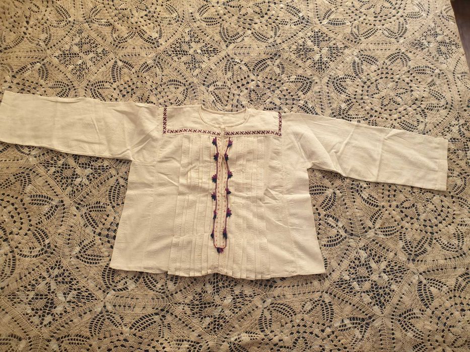 Автентични ризи  от народна носия