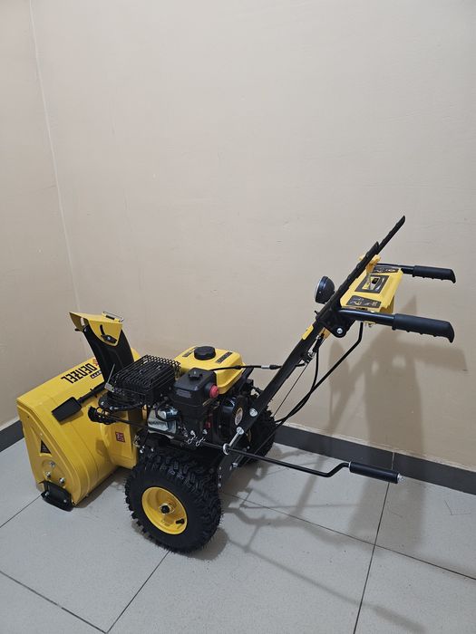 Снегоуборочную машину!