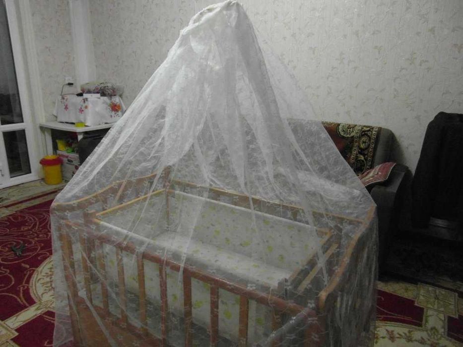 Детская кроватка, в хорошем состоянии, не дорого