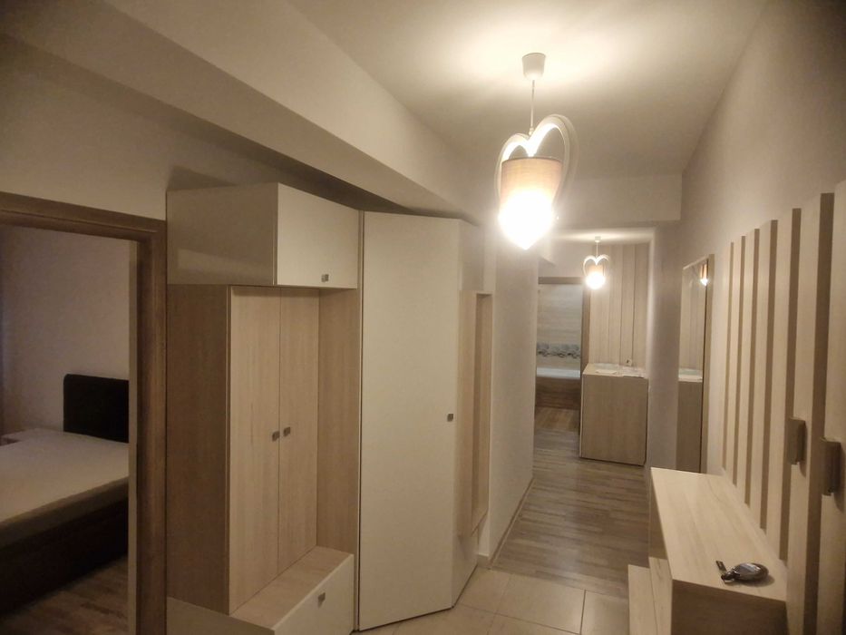 Dau in chirie ap 2 camere