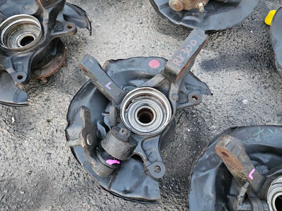 Передние цапфы RX300 4WD
