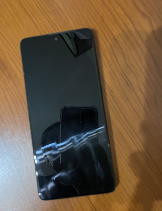 Продам Samsung a71 6/128