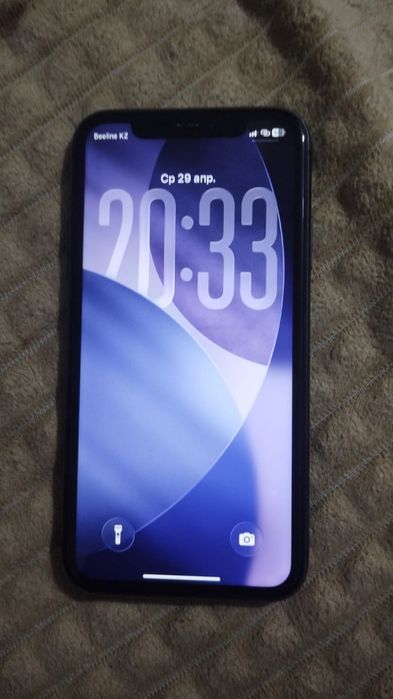 Продам айфон 11 на 128гб