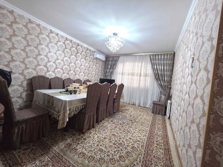 Продается 4-х комнатная квартира на Юнусабадском районе 12-ом квартале