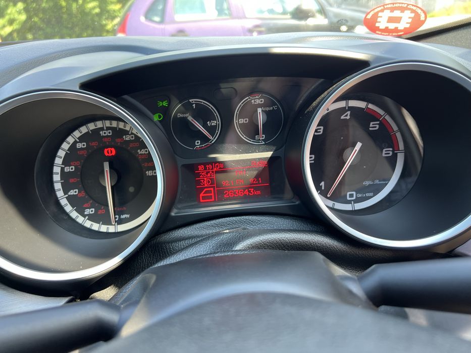Alfa Romeo Giulietta 2.0 JTDM 140 CP – 2011 – Înmatriculată RO