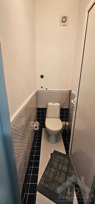 Офис под наем в идеалния център на Варна