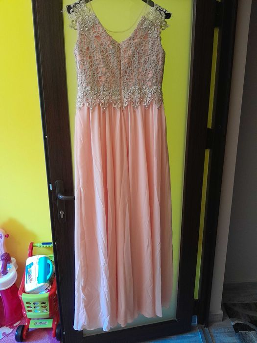 Vand rochie de zi