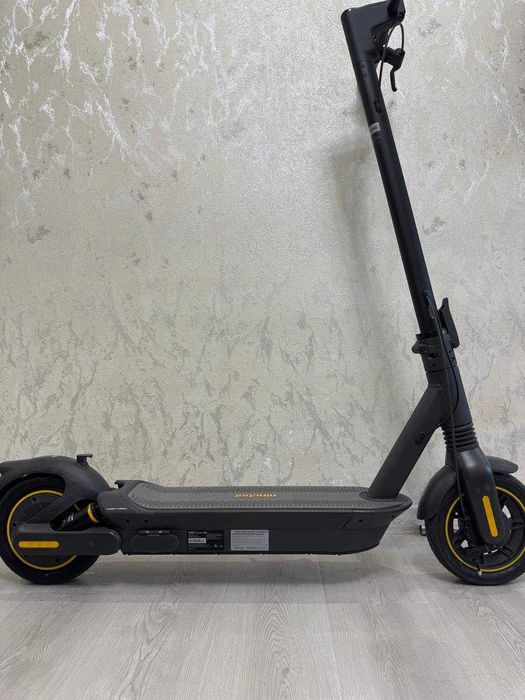 Абсолютно НОВЫЙ Электросамокат Ninebot KickScooter MAX G65E (32 км/ч)