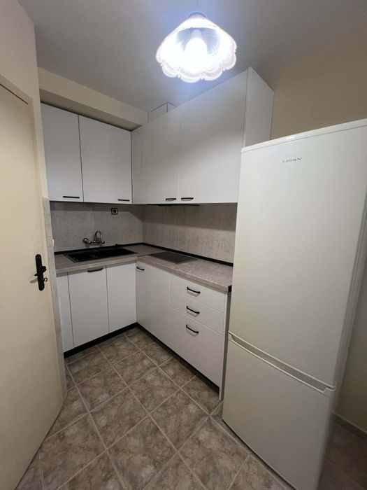 Дава се под наем Едностаен апартамент в Варна, Спортна зала - 50 кв.м за 448.8 € - Снимка #2